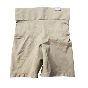 Cacique Women's Beige The Slimmer High-Waist Short Size 22/24 NWT